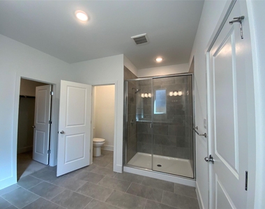 537 Bauer Loop - Photo Thumbnail 3