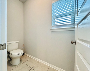 1156 Capra Ln - Photo Thumbnail 13