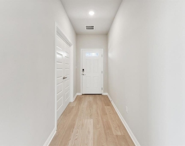 181 Old Town Rd - Photo Thumbnail 15