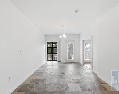 1812 West Ave - Photo Thumbnail 8