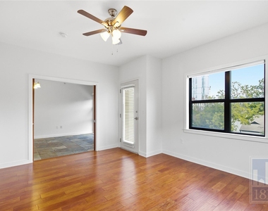 1812 West Ave - Photo Thumbnail 12