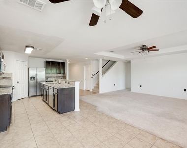 5701 Cass Ct - Photo Thumbnail 3