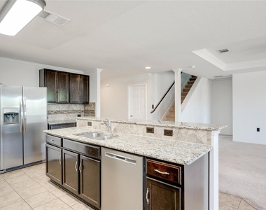 5701 Cass Ct - Photo Thumbnail 5