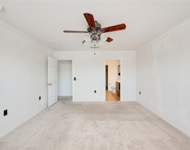 5701 Cass Ct - Photo Thumbnail 11