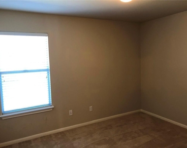 4105 Meadow Bluff Way - Photo Thumbnail 22