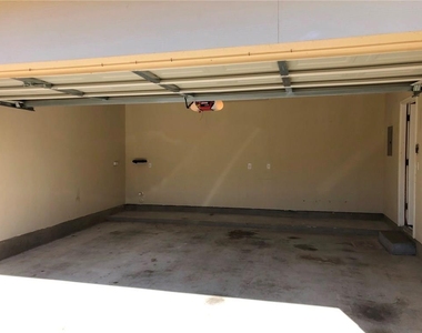 4105 Meadow Bluff Way - Photo Thumbnail 31