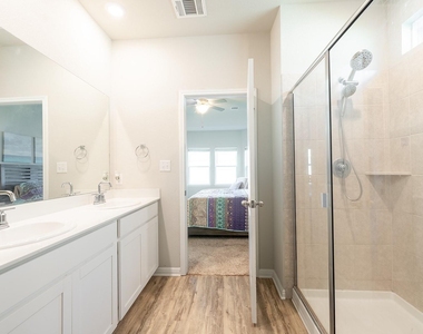419 Windy Reed Rd - Photo Thumbnail 12