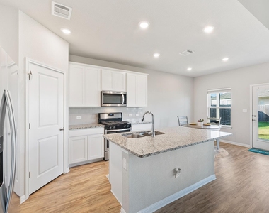 419 Windy Reed Rd - Photo Thumbnail 6