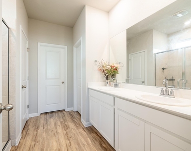 419 Windy Reed Rd - Photo Thumbnail 13