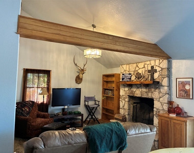 101 River Park Dr - Photo Thumbnail 1