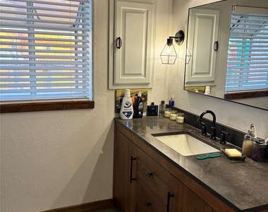 101 River Park Dr - Photo Thumbnail 15