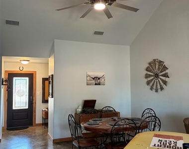 101 River Park Dr - Photo Thumbnail 4