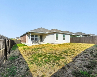2521 Four Waters Loop - Photo Thumbnail 23