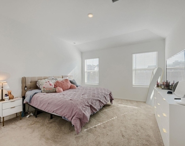 2521 Four Waters Loop - Photo Thumbnail 15