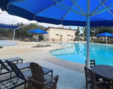 2521 Four Waters Loop - Photo Thumbnail 26
