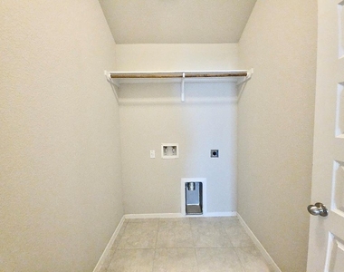 17103 Alturas Ave - Photo Thumbnail 18