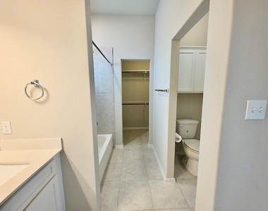 17103 Alturas Ave - Photo Thumbnail 13