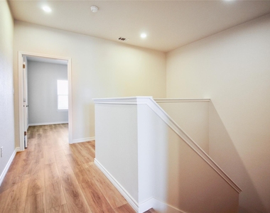 511 Whirlaway Dr - Photo Thumbnail 20