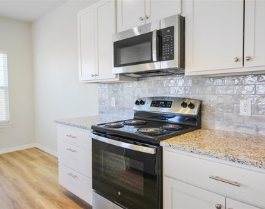 511 Whirlaway Dr - Photo Thumbnail 9