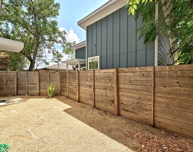 6213 Felix Ave - Photo Thumbnail 25