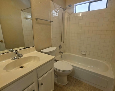 5503 Thunderbird St - Photo Thumbnail 11
