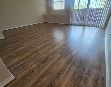 5503 Thunderbird St - Photo Thumbnail 12