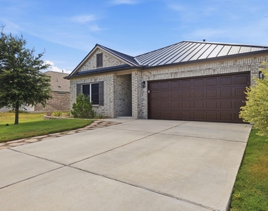1100 S San Marcos St - Photo Thumbnail 2