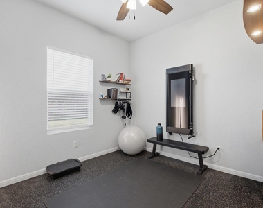 1100 S San Marcos St - Photo Thumbnail 20