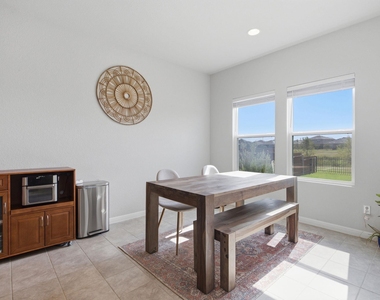 1100 S San Marcos St - Photo Thumbnail 8