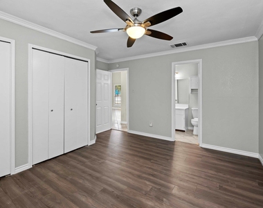 2304 Klattenhoff Dr - Photo Thumbnail 10