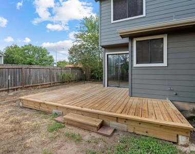 2304 Klattenhoff Dr - Photo Thumbnail 14