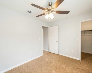 314 Foxglove Dr - Photo Thumbnail 18