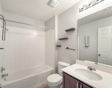 314 Foxglove Dr - Photo Thumbnail 19