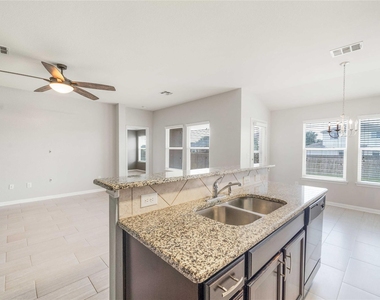 314 Foxglove Dr - Photo Thumbnail 1