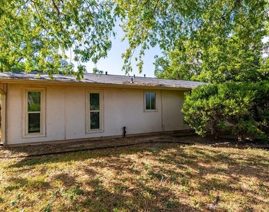 10302 Stubble Quail Cir - Photo Thumbnail 18