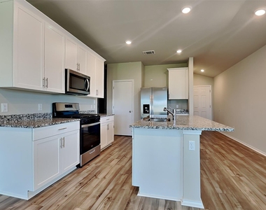 5208 Saddle Club Dr - Photo Thumbnail 3