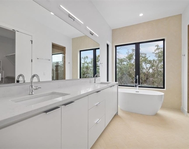 200 N Lake Hills Dr - Photo Thumbnail 7