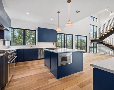 200 N Lake Hills Dr - Photo Thumbnail 1