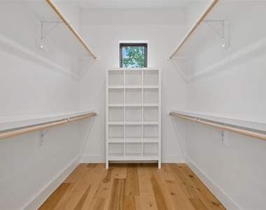 200 N Lake Hills Dr - Photo Thumbnail 9