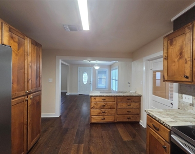 3400 W State Highway 71 - Photo Thumbnail 5