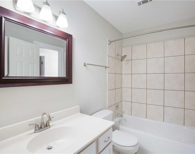 7635 Guadalupe St - Photo Thumbnail 20