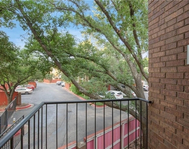 7635 Guadalupe St - Photo Thumbnail 16
