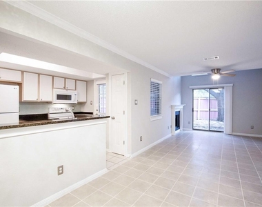 7635 Guadalupe St - Photo Thumbnail 2