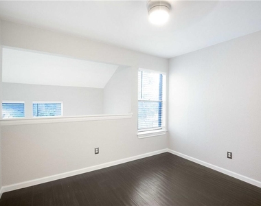 7635 Guadalupe St - Photo Thumbnail 21