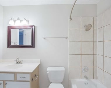 7635 Guadalupe St - Photo Thumbnail 18