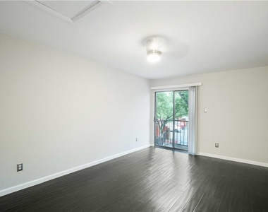 7635 Guadalupe St - Photo Thumbnail 13
