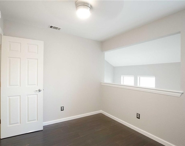 7635 Guadalupe St - Photo Thumbnail 22