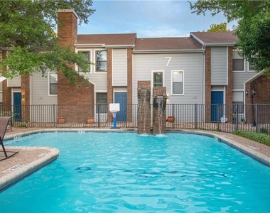 7635 Guadalupe St - Photo Thumbnail 1