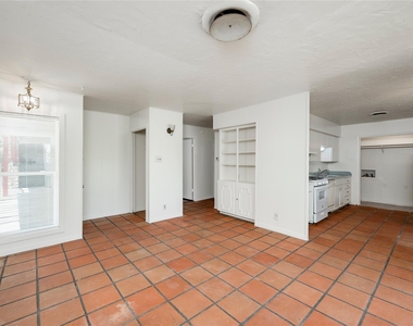 2900 Northeast Dr - Photo Thumbnail 11