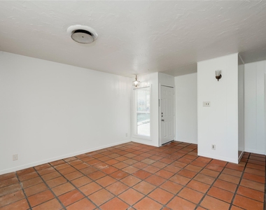 2900 Northeast Dr - Photo Thumbnail 9
